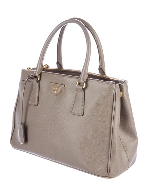 prada saffiano tote bag